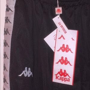 Kappa 222 Banda Astoria snaps